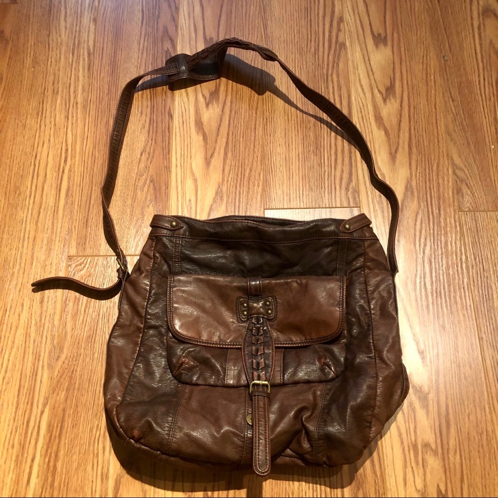 Converse- Rustic Cross Body Leather Messenger Bag